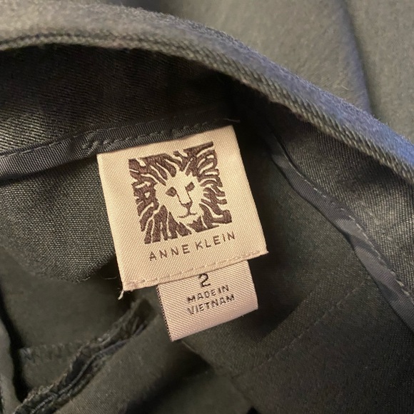 Anne Klein classic grey business suit, jacket, pant and skirt - Picture 5 of 6